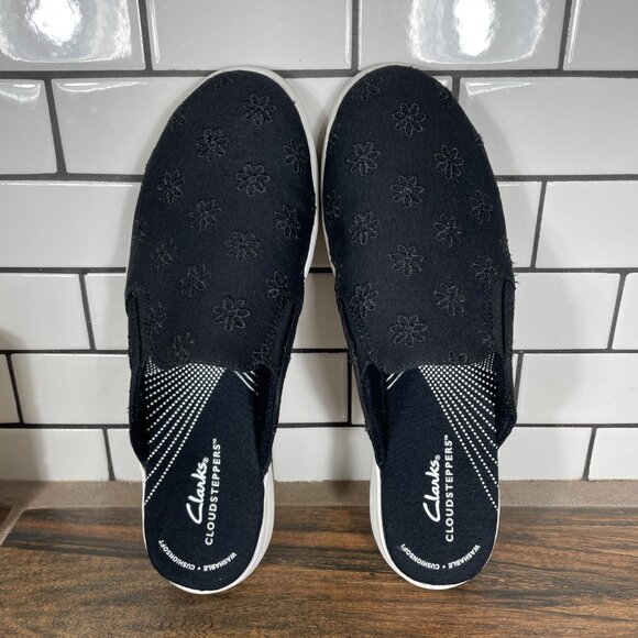 Clarks Breeze Shore Womens Size 8 Shoes Black Floral Canvas Slip On Mule - Picture 6 of 12